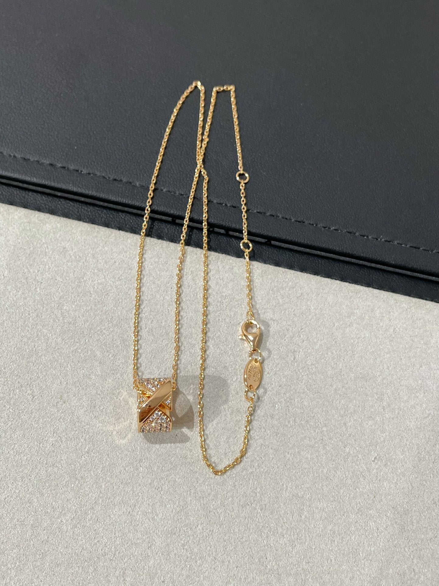 [Lumi Jewelry]LIENS EVIDENCE DIAMOND PAVED NECKLACE