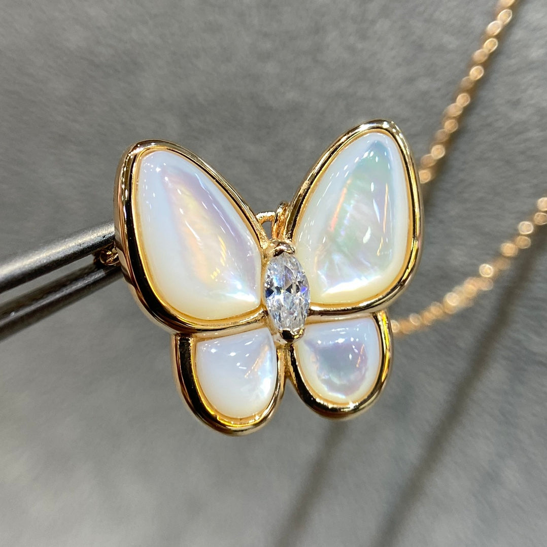 [Lumi Jewelry]BUTTERFLY MOP DIAMOND NECKLACE