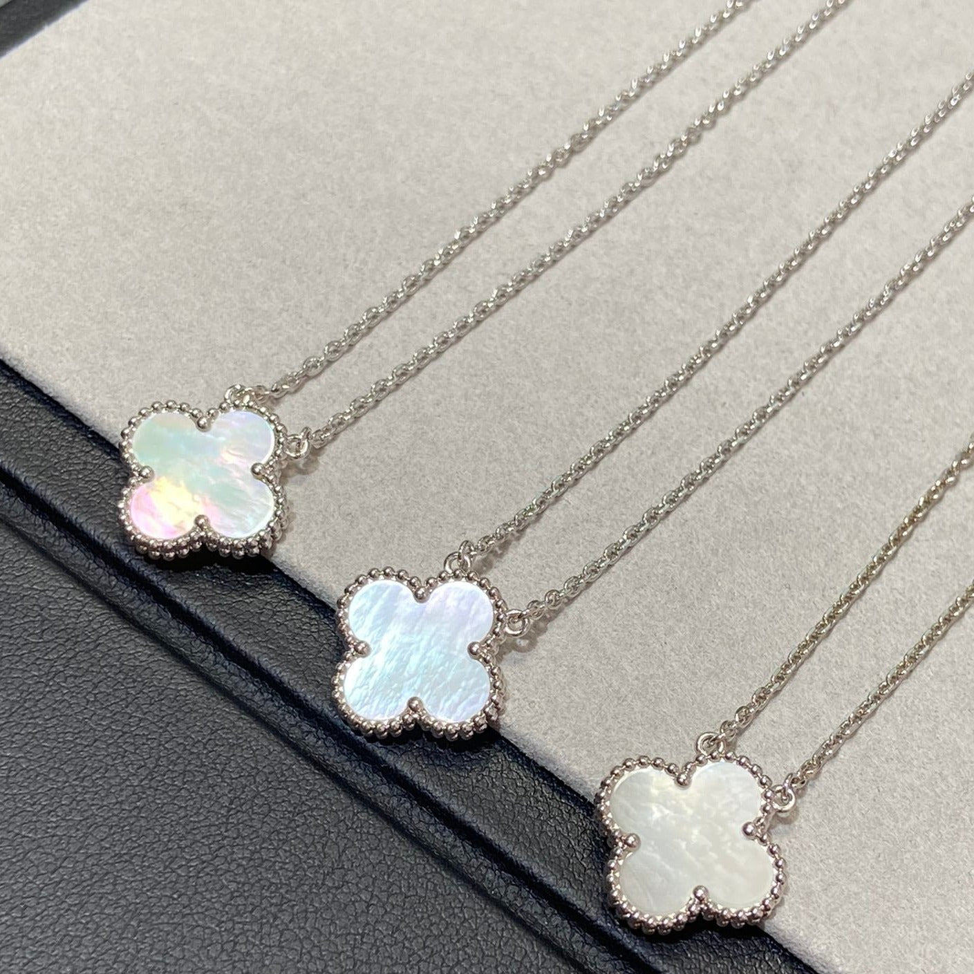 [Lumi Jewelry]CLOVER MEDIUM SILVER WHITE MOP NECKLACE