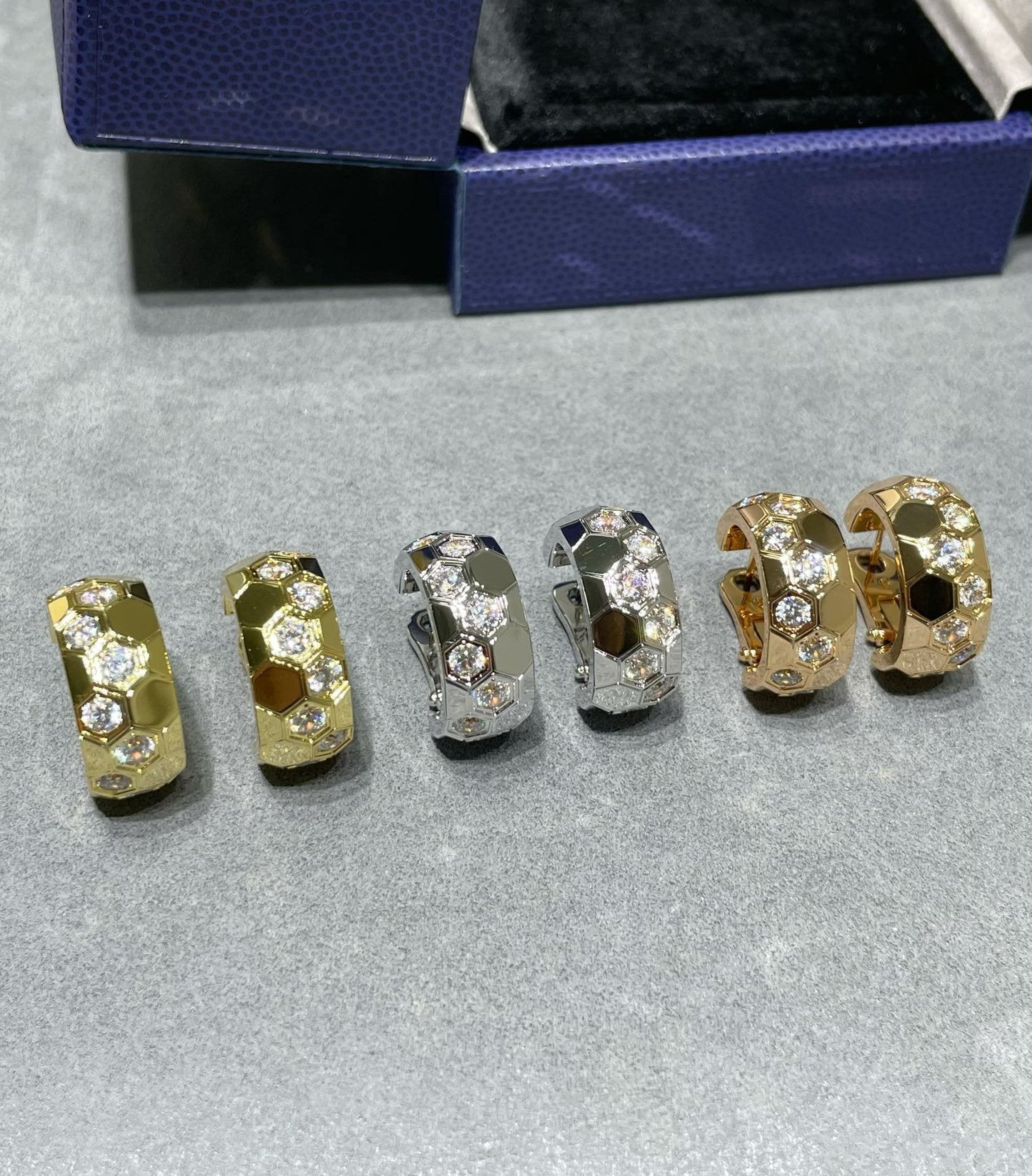 [Lumi Jewelry]BEE LOVE DIAMOND HOOP EARRINGS