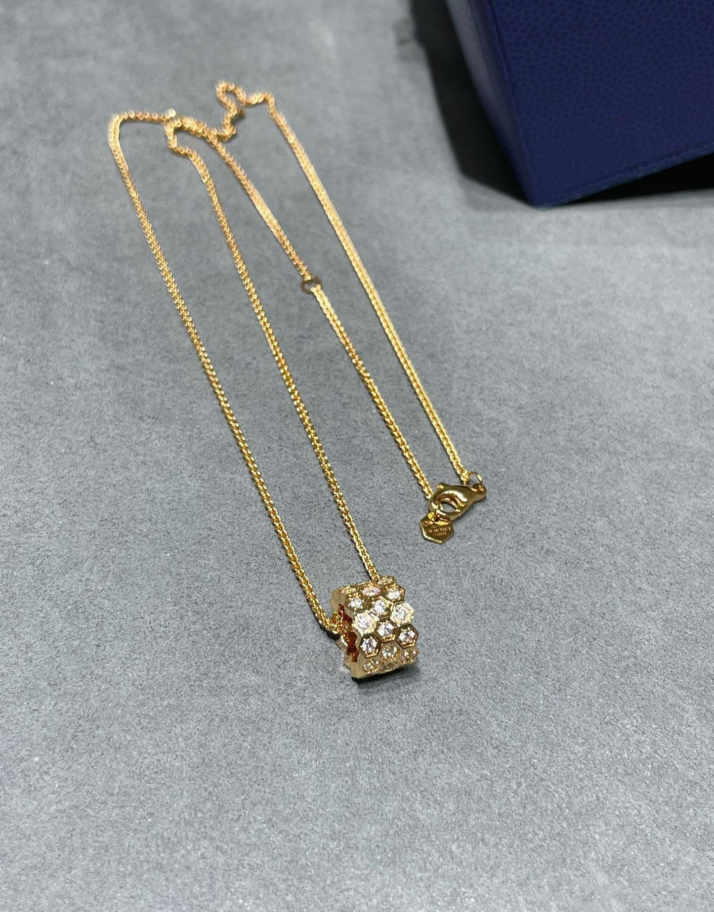 [Lumi Jewelry]BEE LOVE DIAMOND PAVED 3 ROW NECKLACE