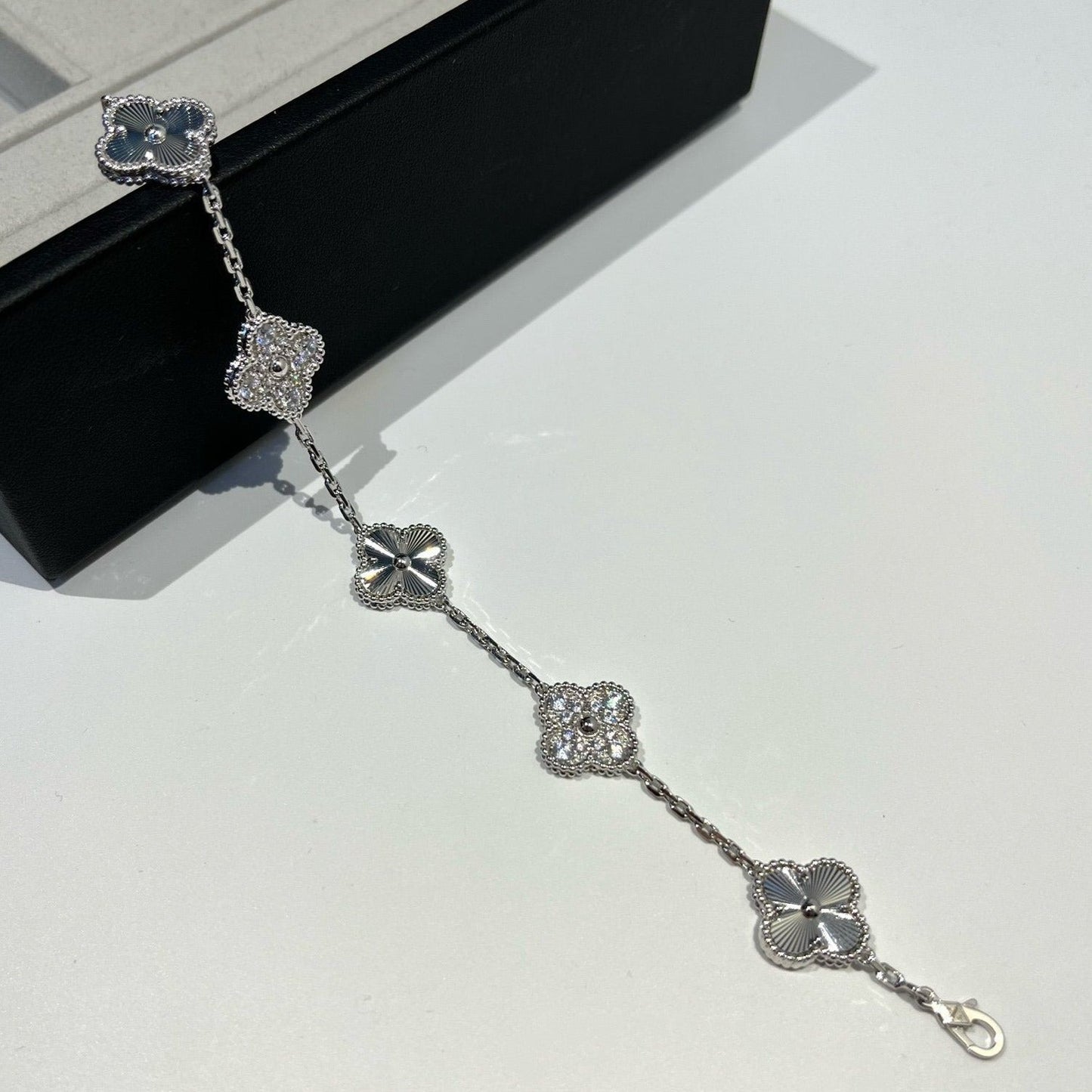 [Lumi Jewelry]CLOVER 5 MOTIF SILVER DIAMOND BRACELET