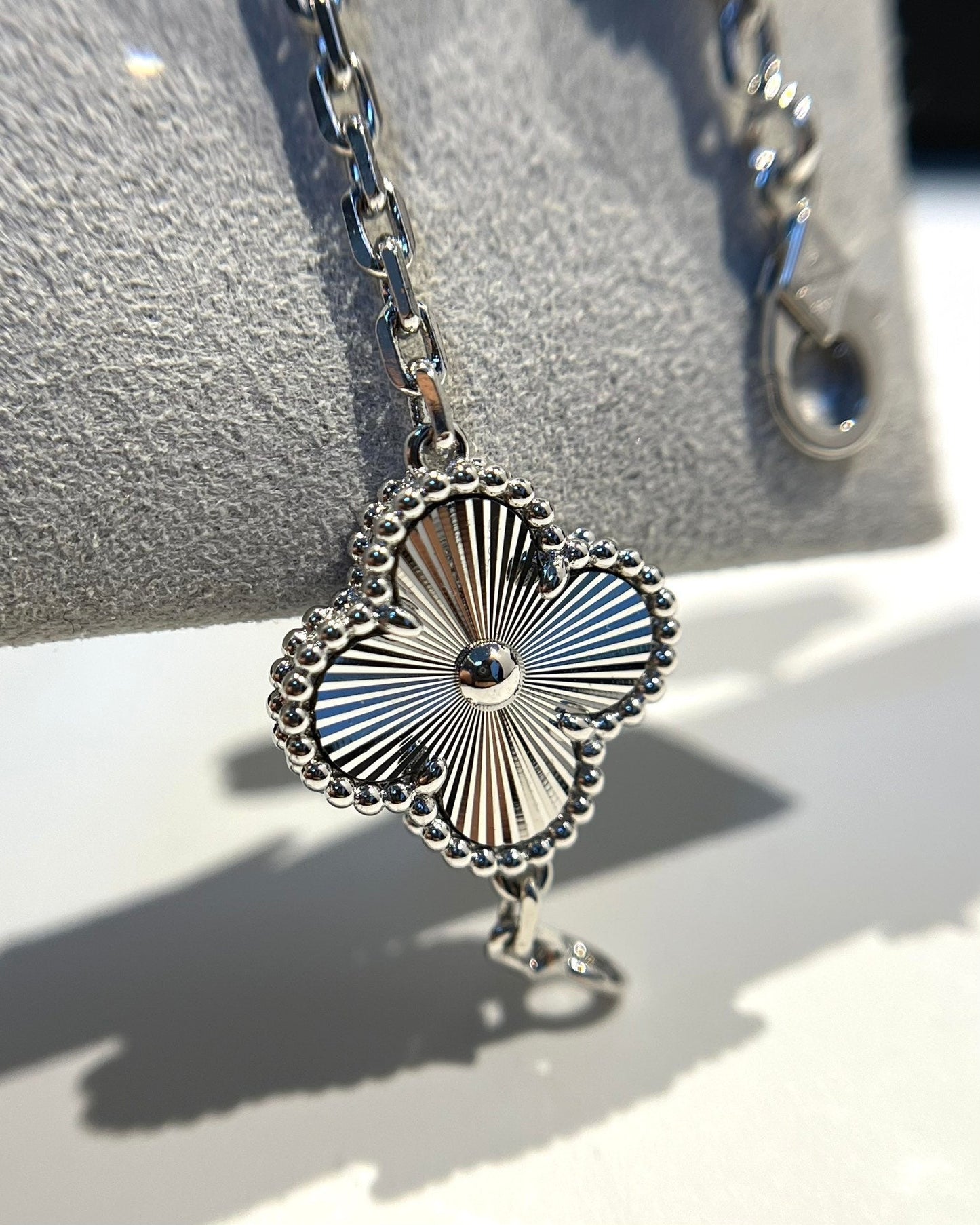 [Lumi Jewelry]CLOVER 5 MOTIF SILVER DIAMOND BRACELET
