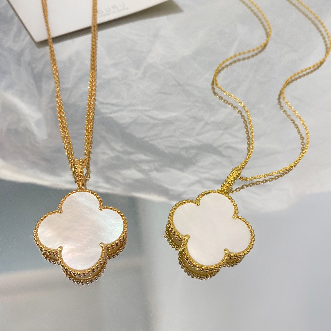 [Lumi Jewelry]CLOVER 25MM MOP LARGE PENDANT NECKLACE