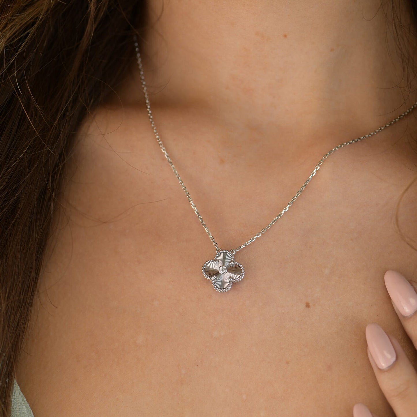 [Lumi Jewelry]CLOVER  15MM DIAMOND LASER NECKLACE SILVER