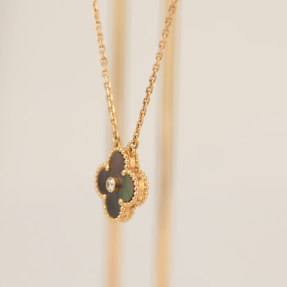[Lumi Jewelry]CLOVER 15MM DIAMOND AND MOTHER-OF-GREY NECKLACE