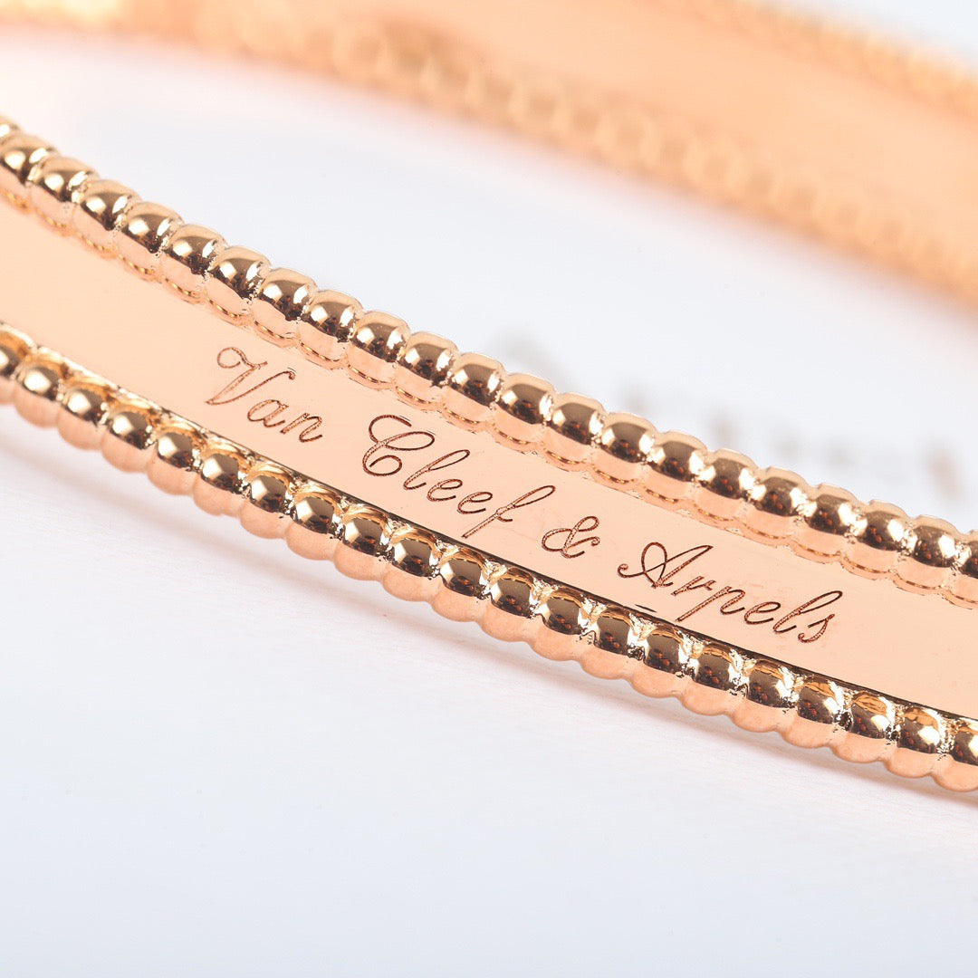 [Lumi Jewels]  Kaleidoscope Bracelet Signature Engraved Version