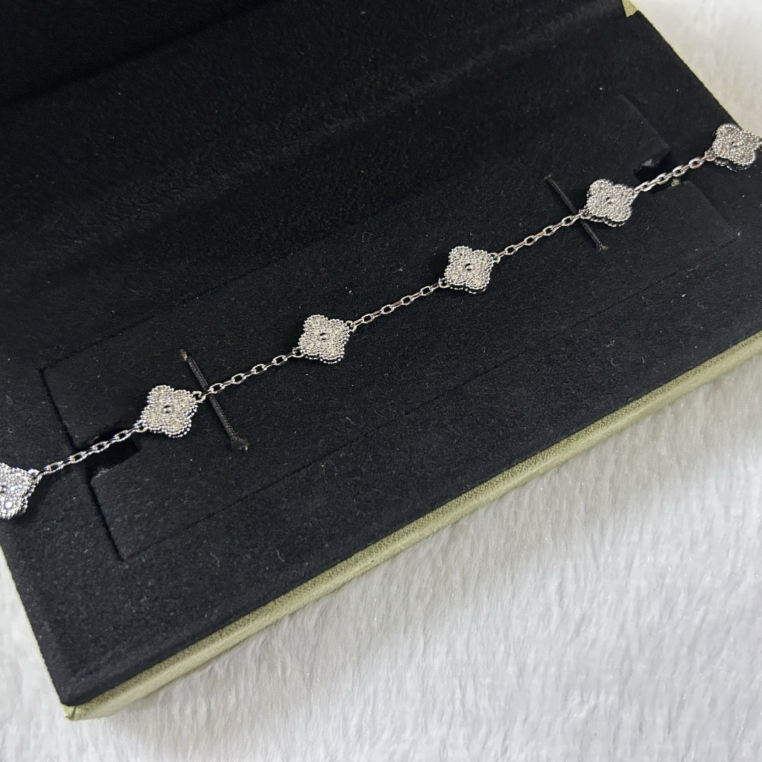 [Lumi Jewelry]CLOVER 6 MOTIF DIAMOND BRACELET