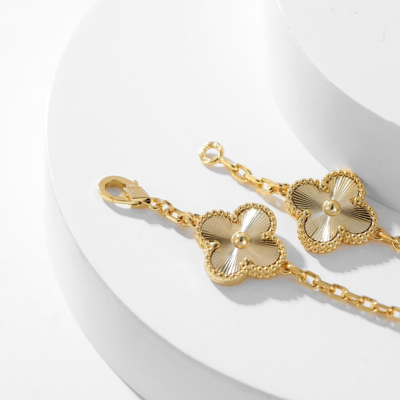 [Lumi Jewelry]CLOVERS THE 10-MOTIFS LASER NECKLACE
