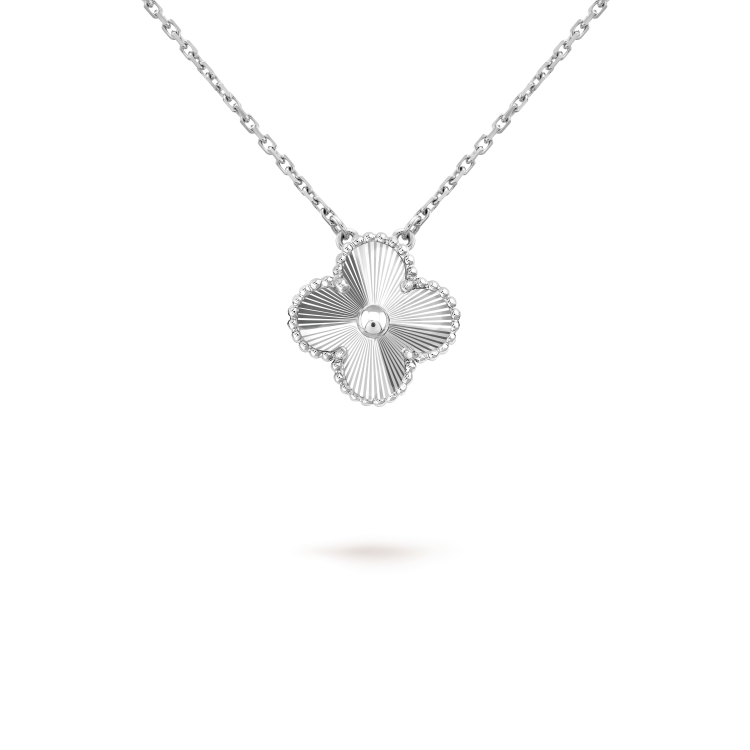 [Lumi Jewelry]CLOVER 15MM LASER NECKLACE SILVER