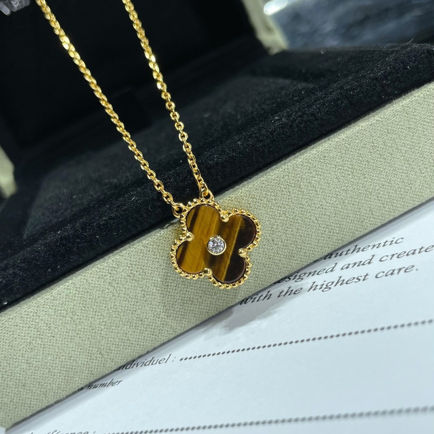 [Lumi Jewelry]CLOVER 15MM DIAMOND AND YELLOW TIGER'S EYE AGATE necklace