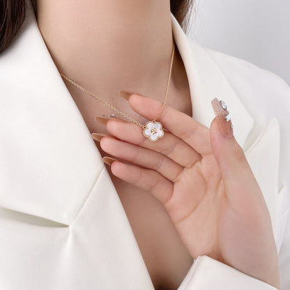 [Lumi Jewelry]LUCKY  WHITE MOP  PLUM BLOSSOM NECKLACE