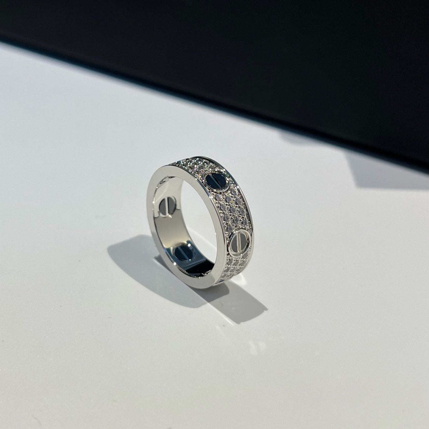 [Lumi Jewelry]LOVE RING 5.5MM DIAMONDS PAVED CERAMIC