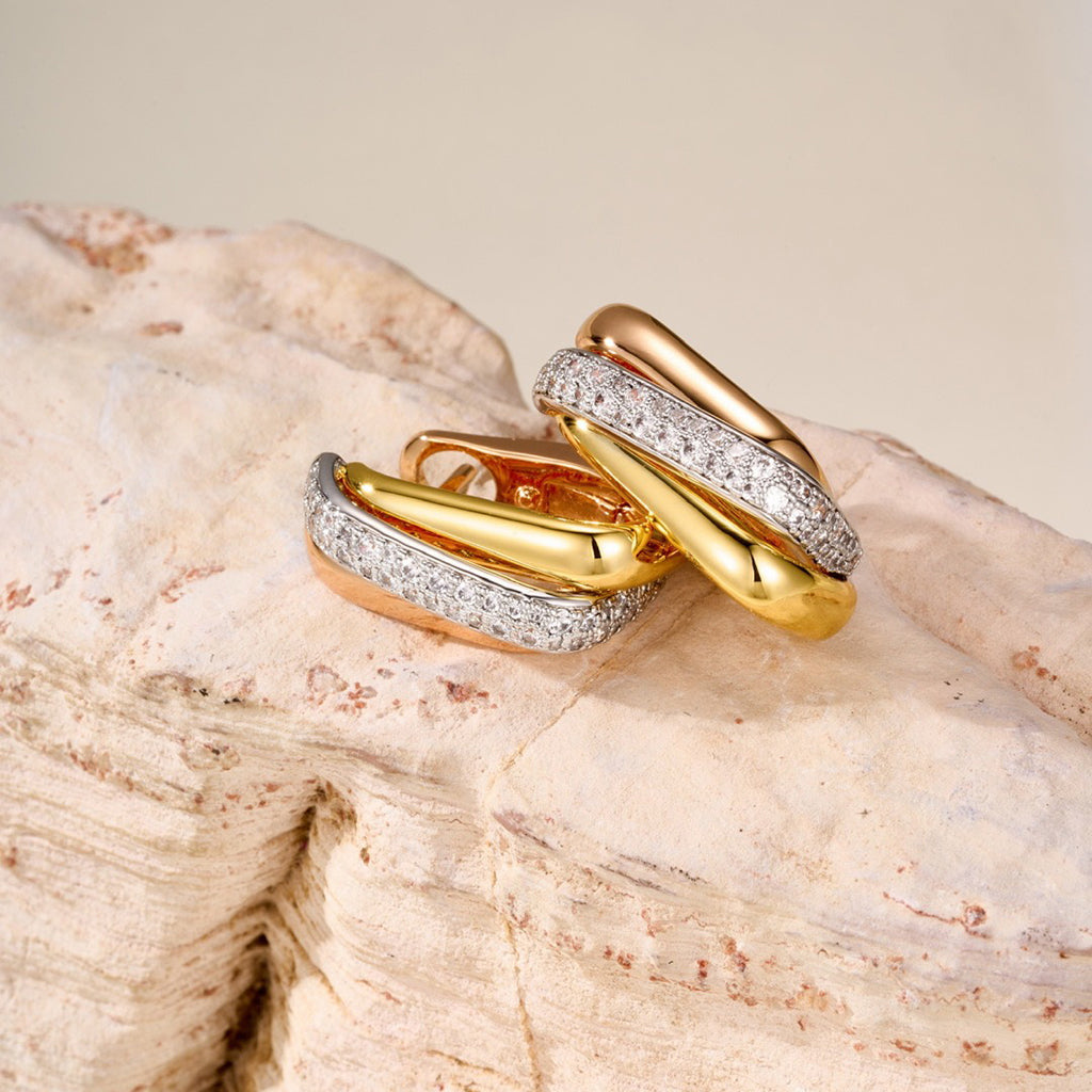[Lumi Jewelry]TRINITY HALF DIAMOND  CUSHION EARRINGS