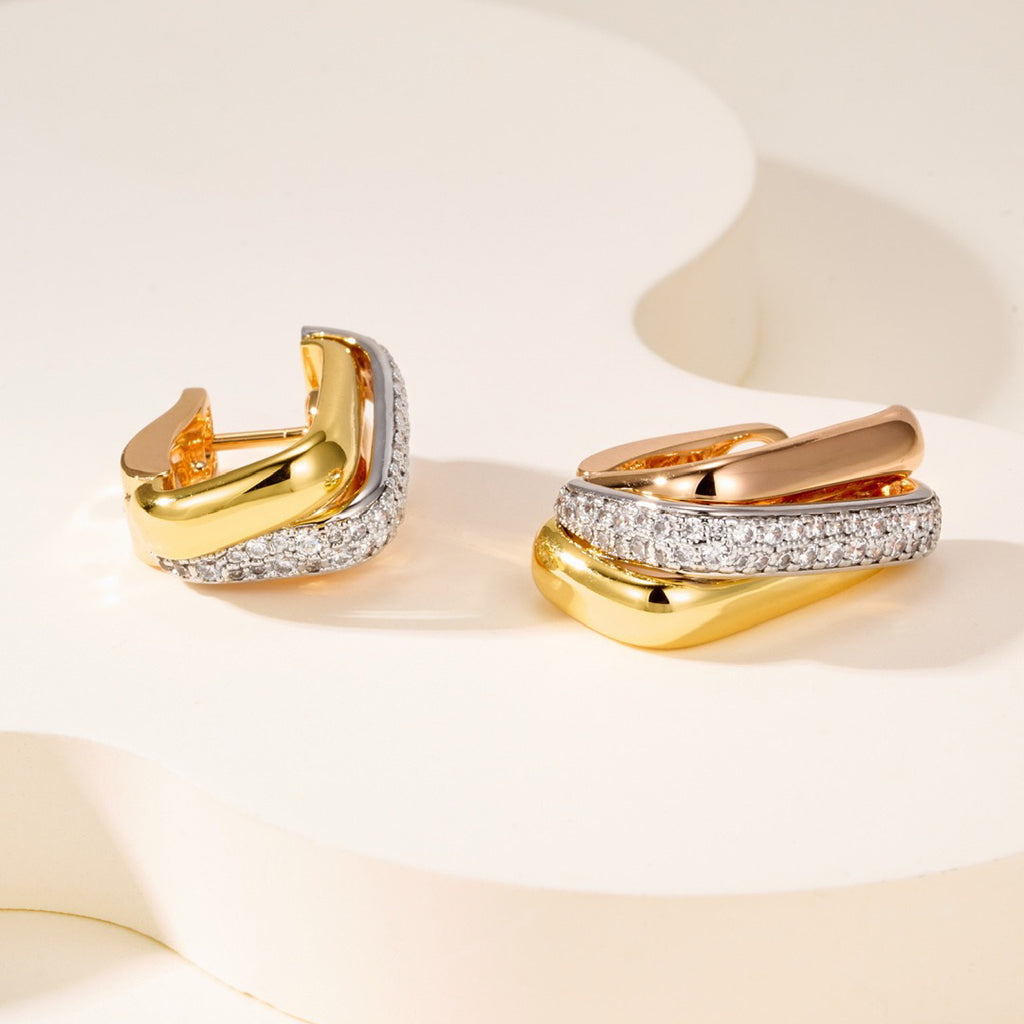 [Lumi Jewelry]TRINITY HALF DIAMOND  CUSHION EARRINGS