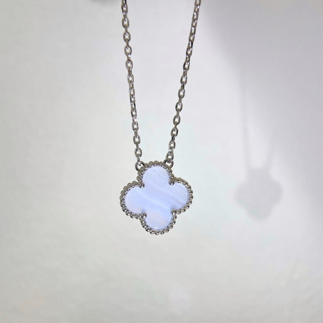[Lumi Jewelry]CLOVER 15MM BLUE CHALCEDONY NECKLACE SILVER