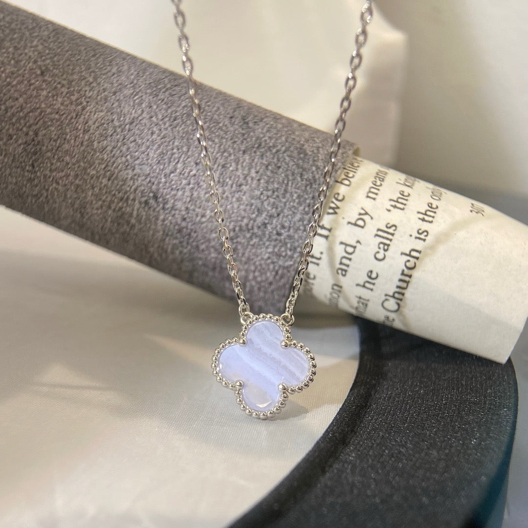 [Lumi Jewelry]CLOVER 15MM BLUE CHALCEDONY NECKLACE SILVER