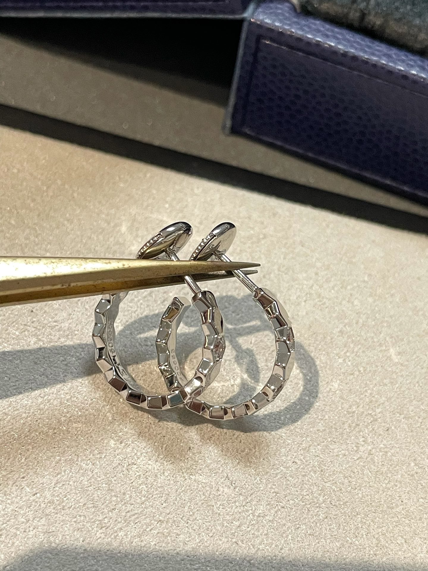 [Lumi Jewelry]Hollow Design Four-Leaf Clover Flower Shape Ring