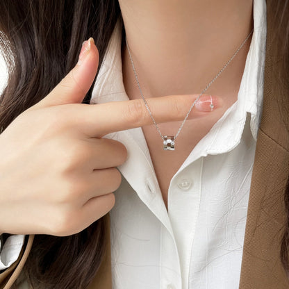 [Lumi Jewelry]BEE MINI PEDANT DIAMOND NECKLACE