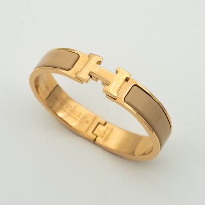 [Lumi Jewelry]H GREY BRACELET