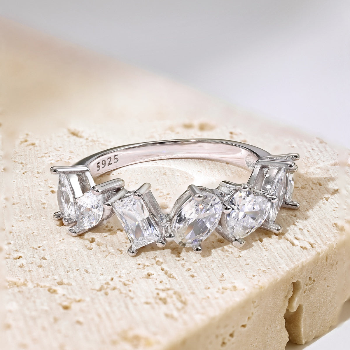 [Lumi Jewelry]Delicate Multi Cut Ring
