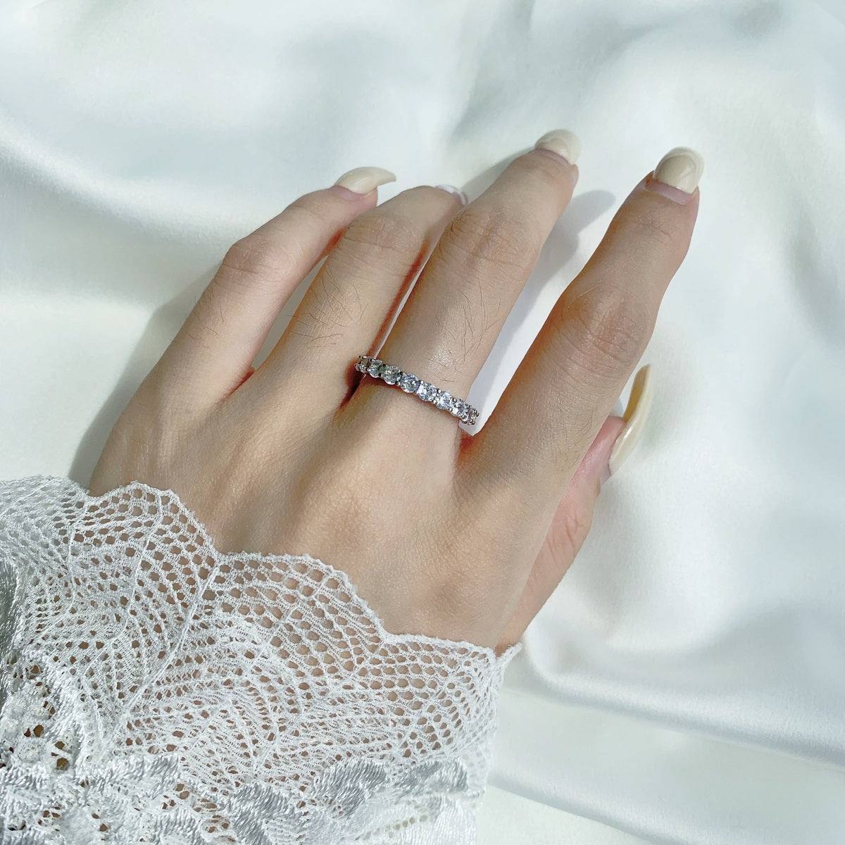 [Lumi Jewelry]Sparkling Round Cut Tennis Ring