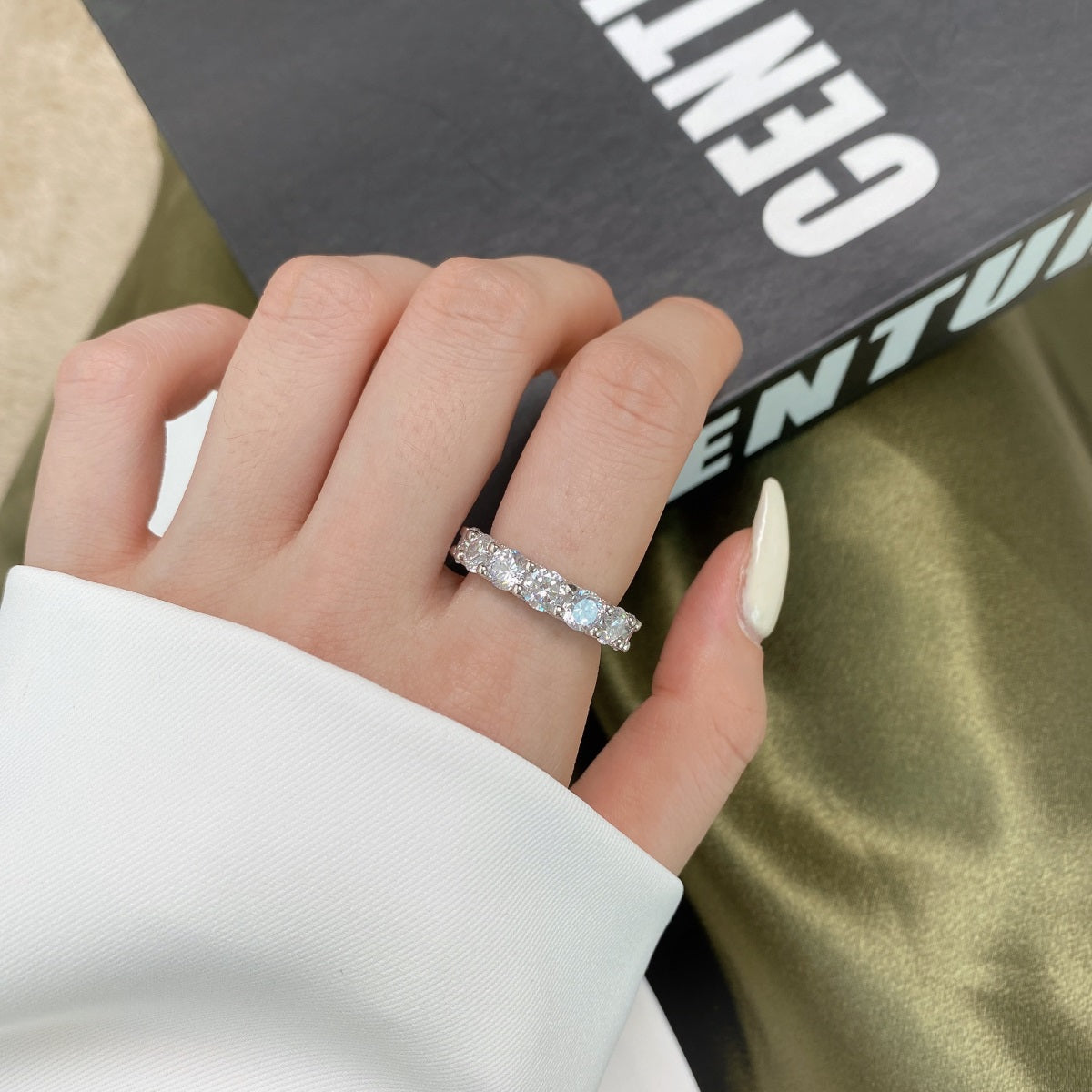 [Lumi Jewelry]Gorgeous Round Cut Tennis Ring