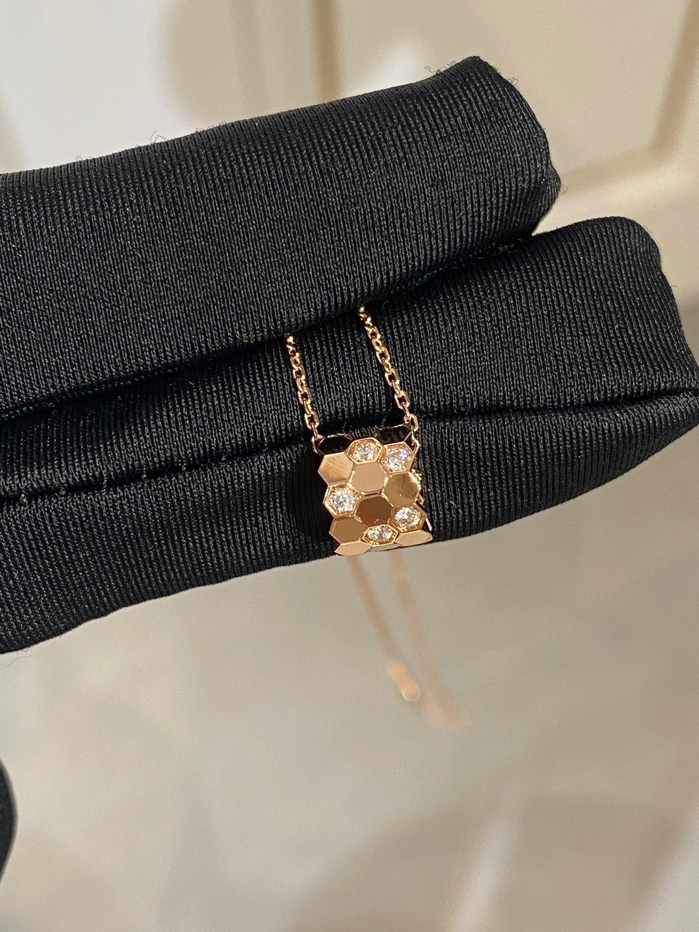 [Lumi Jewelry]BEE LOVE DIAMOND NECKLACE