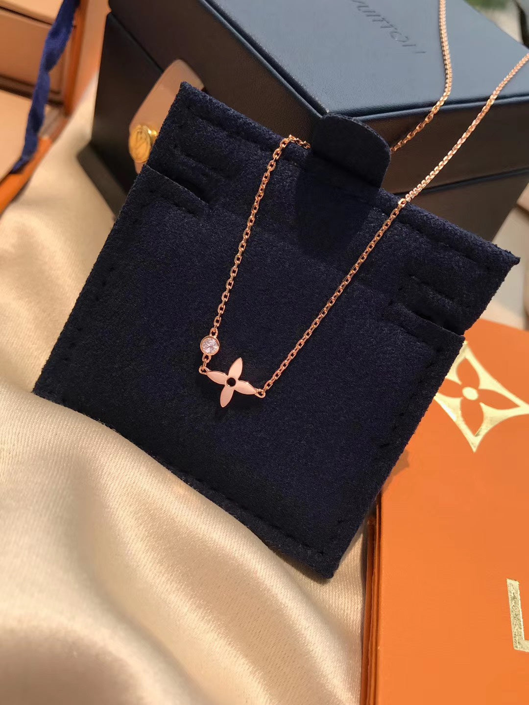 [Lumi Jewelry]BLOSSOM PENDANT PINK GOLD AND DIAMOND