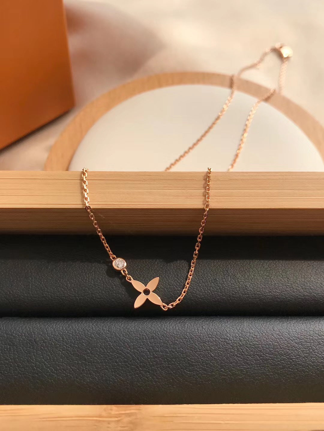 [Lumi Jewelry]BLOSSOM PENDANT PINK GOLD AND DIAMOND