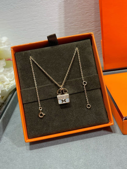 [Lumi Jewelry]H CIRCE MOISSANITE PENDANT NECKLACE GOLD