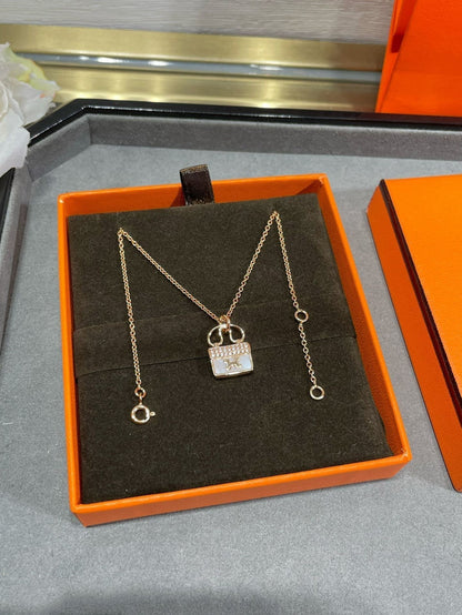 [Lumi Jewelry]H CIRCE MOISSANITE PENDANT NECKLACE GOLD