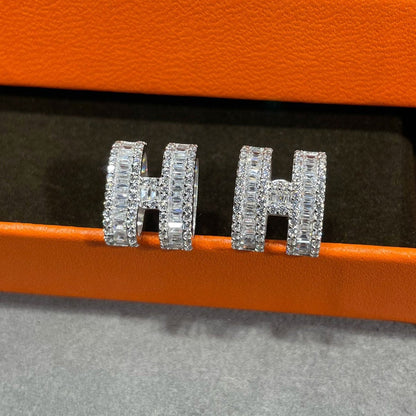 [Lumi Jewelry]H STUD EARRINGS WITH SILVER DIAMONDS