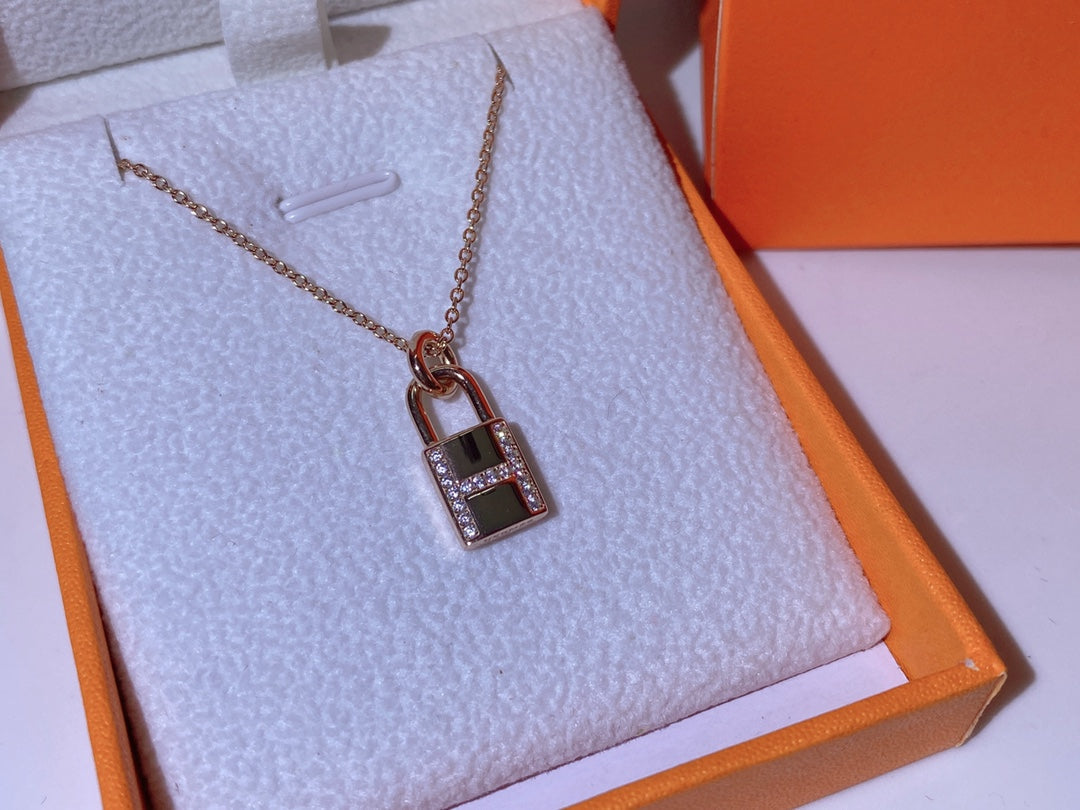 [Lumi Jewelry]HM ADVANCED NICHE LOCK HEAD NECKLACE DIAMONDS