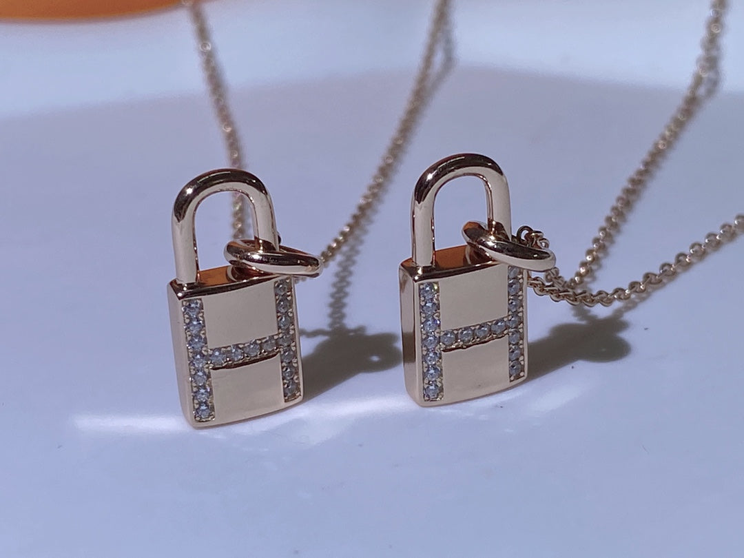 [Lumi Jewelry]HM ADVANCED NICHE LOCK HEAD NECKLACE DIAMONDS