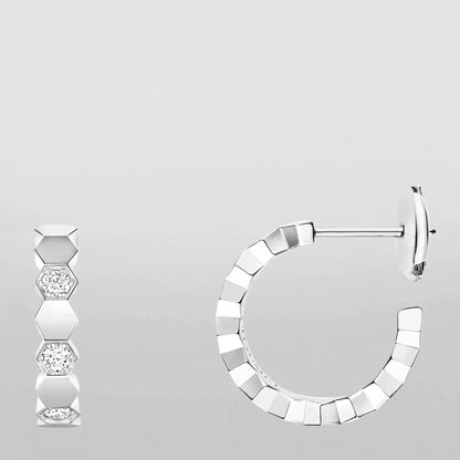 [Lumi Jewelry]Hollow Design Four-Leaf Clover Flower Shape Ring