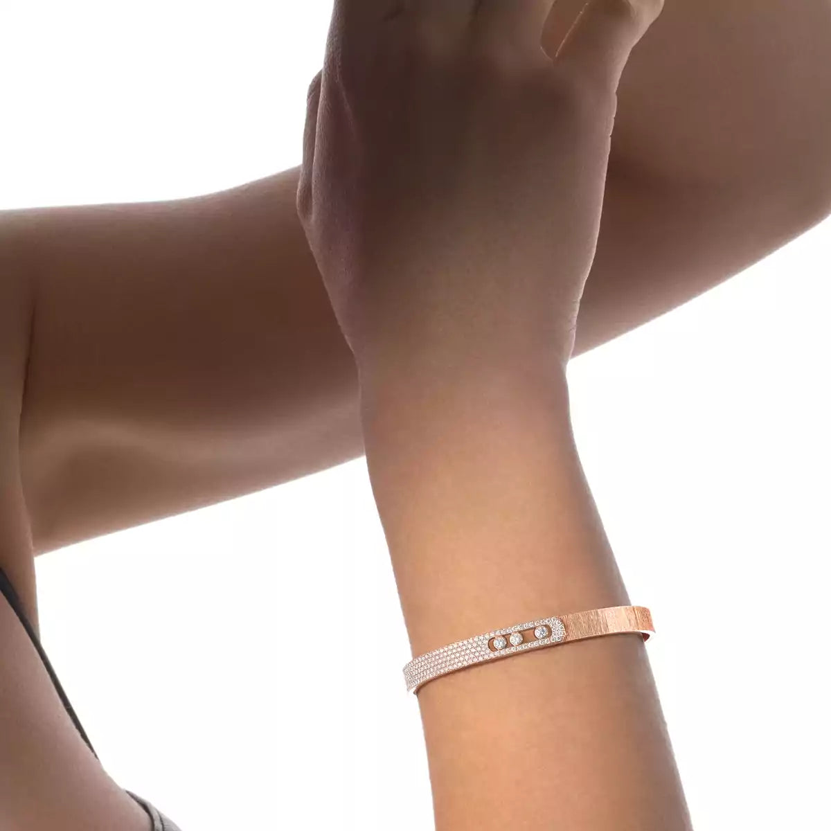 [Lumi Jewelery]Move Noa Cisel辿 half pav辿 bangle