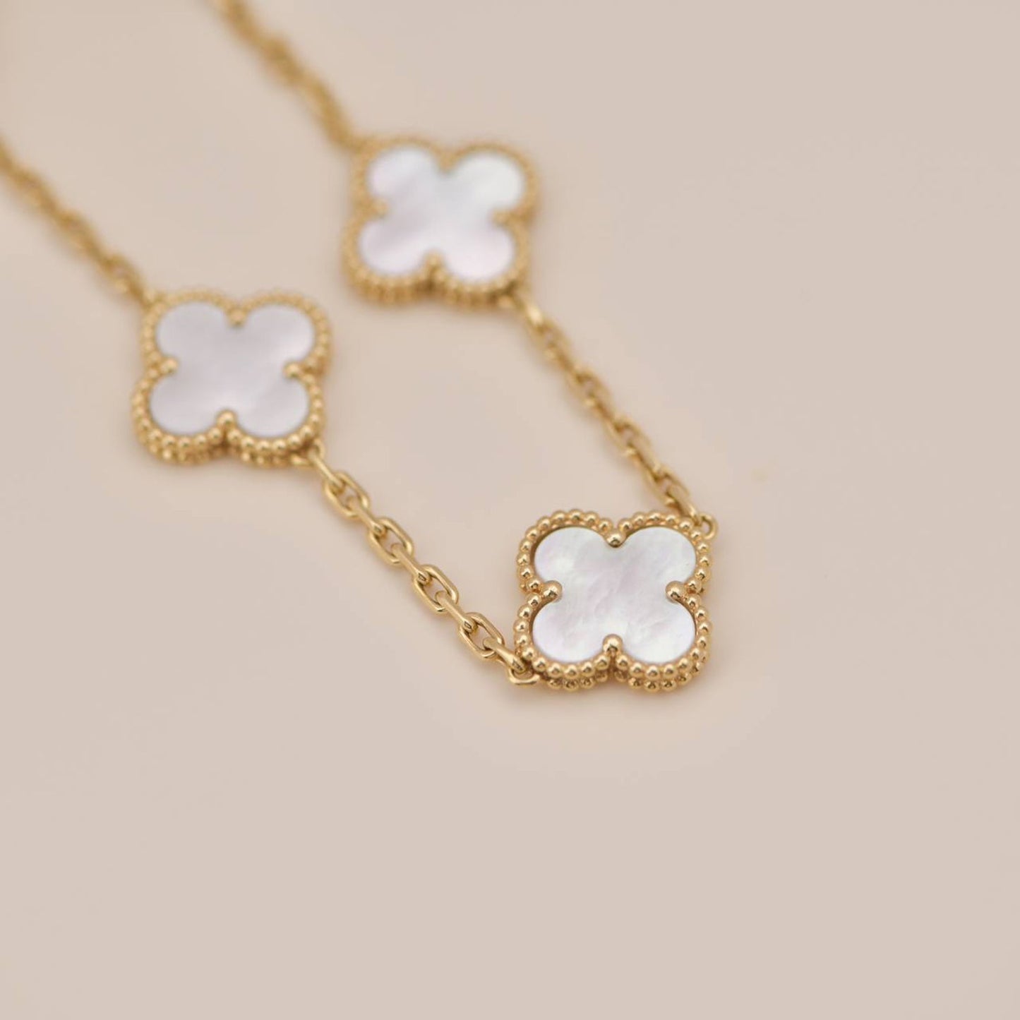 [Lumi Jewelry]CLOVER  5 MOTIF WHITE MOP BRACELET