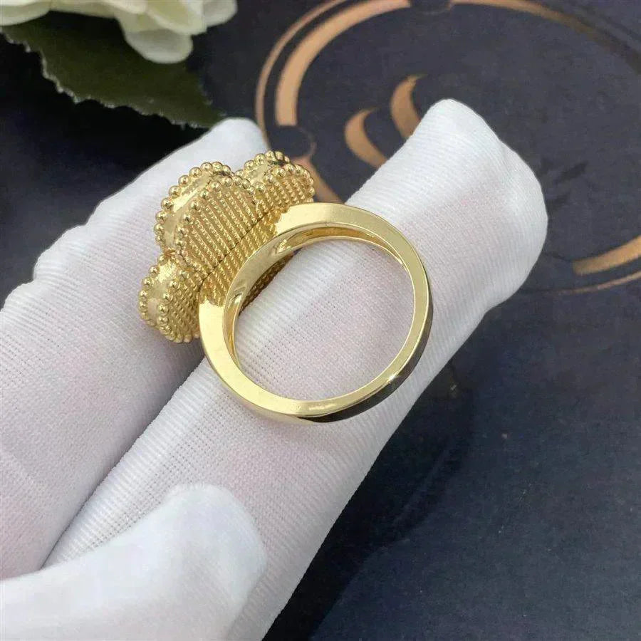 [Lumi Jewelry]CLOVER WHITE MOP RING