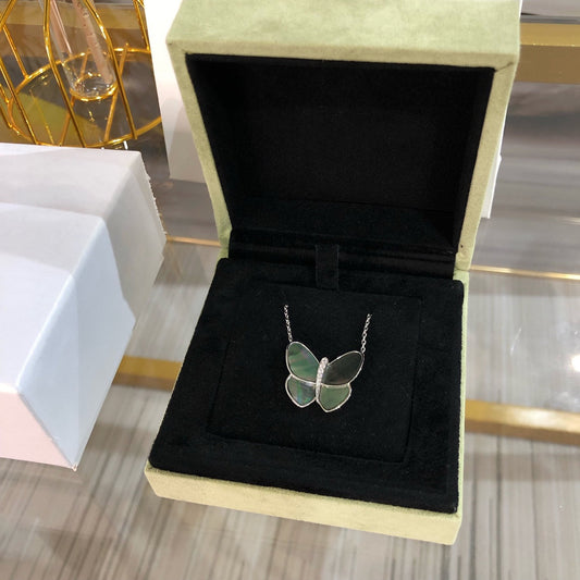 [Lumi Jewelry]LARGE BUTTERFLY SILVER PENDANT DIAMOND NECKLACE
