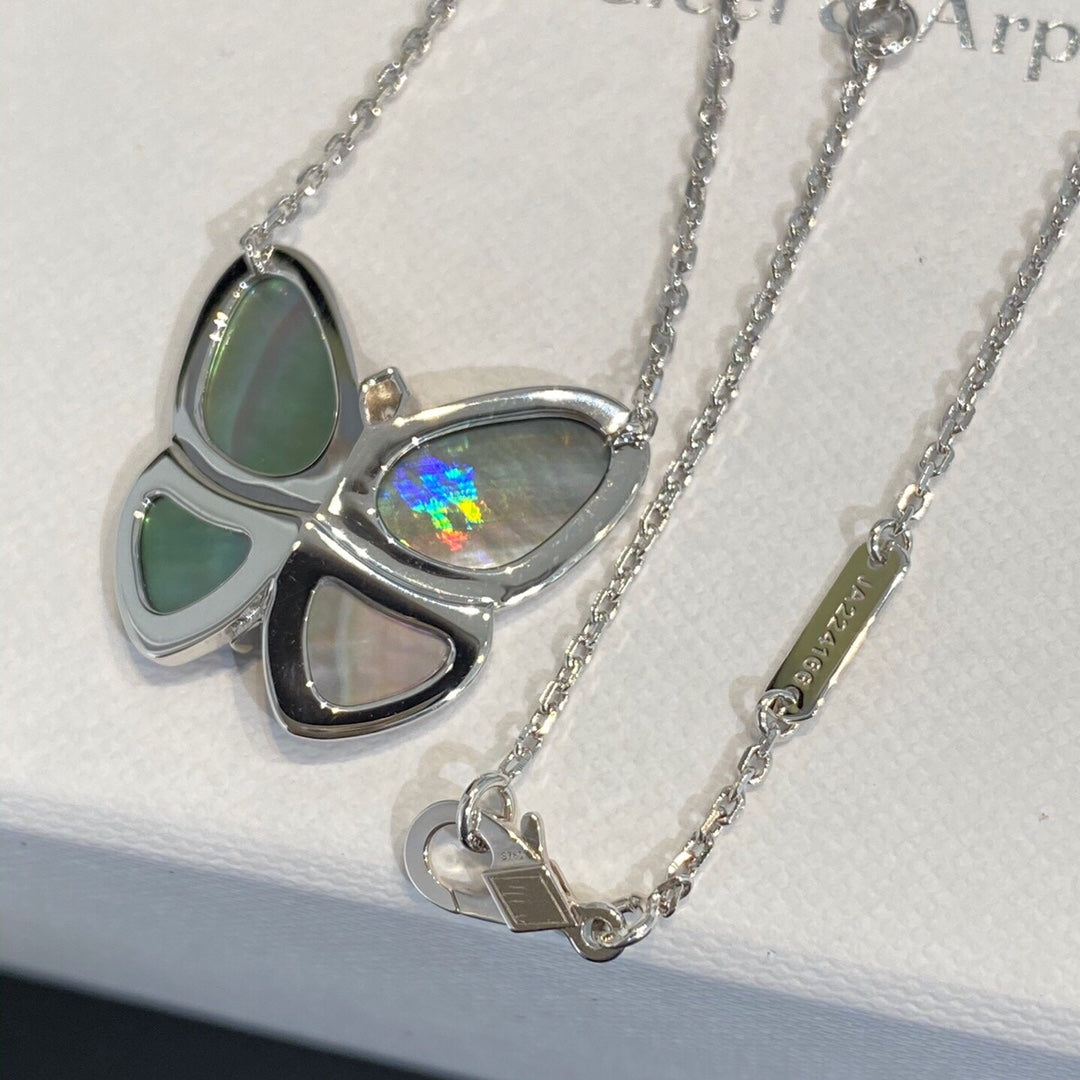 [Lumi Jewelry]LARGE BUTTERFLY SILVER PENDANT DIAMOND NECKLACE