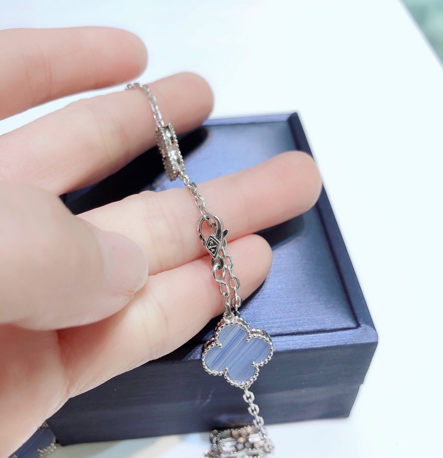 [Lumi Jewelry]CLOVERS THE 10-MOTIFS CHALCEDONY DIAMONDS SILVER NECKLACE
