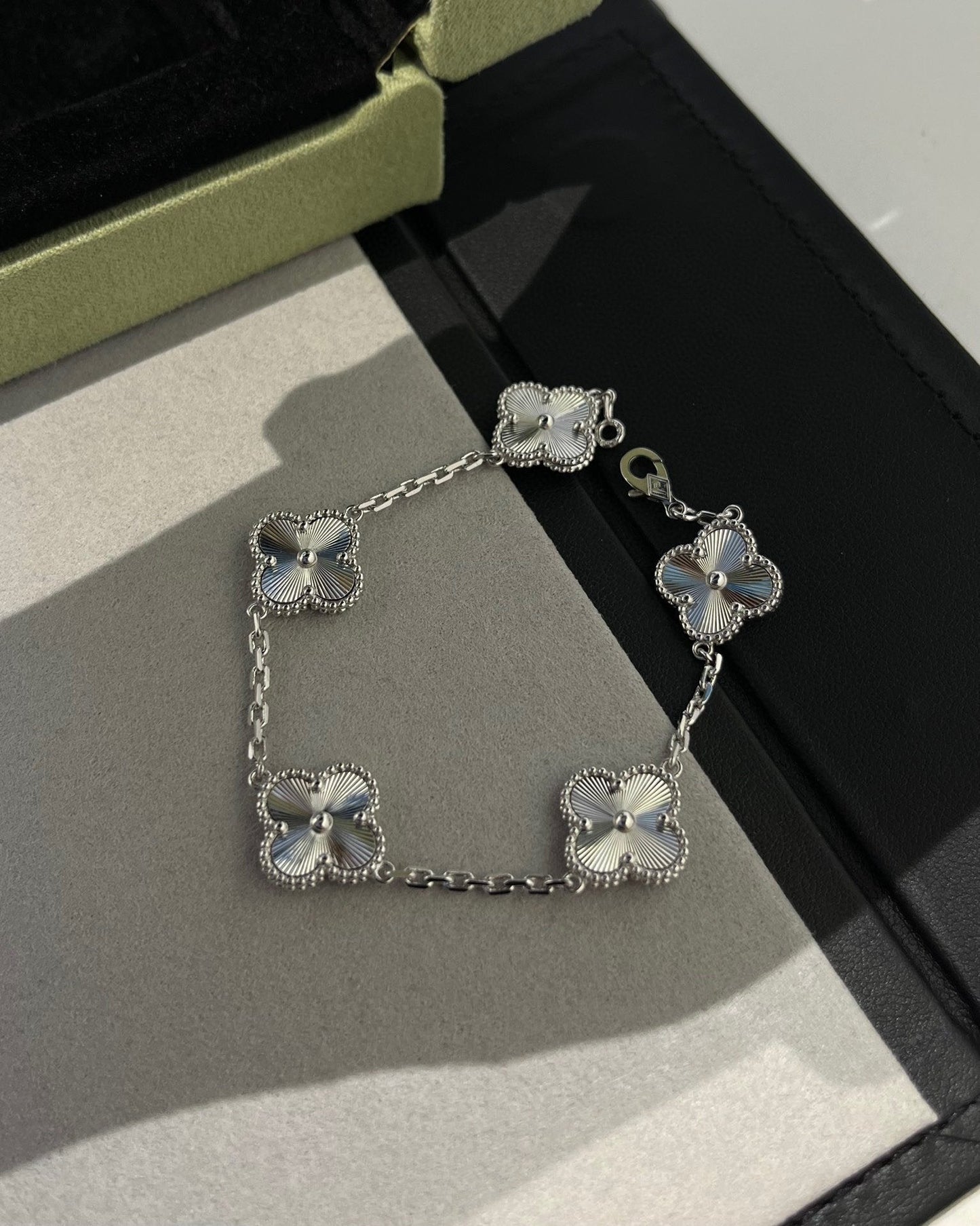 [Lumi Jewelry]CLOVER SILVER 5 MOTIFS BRACELET